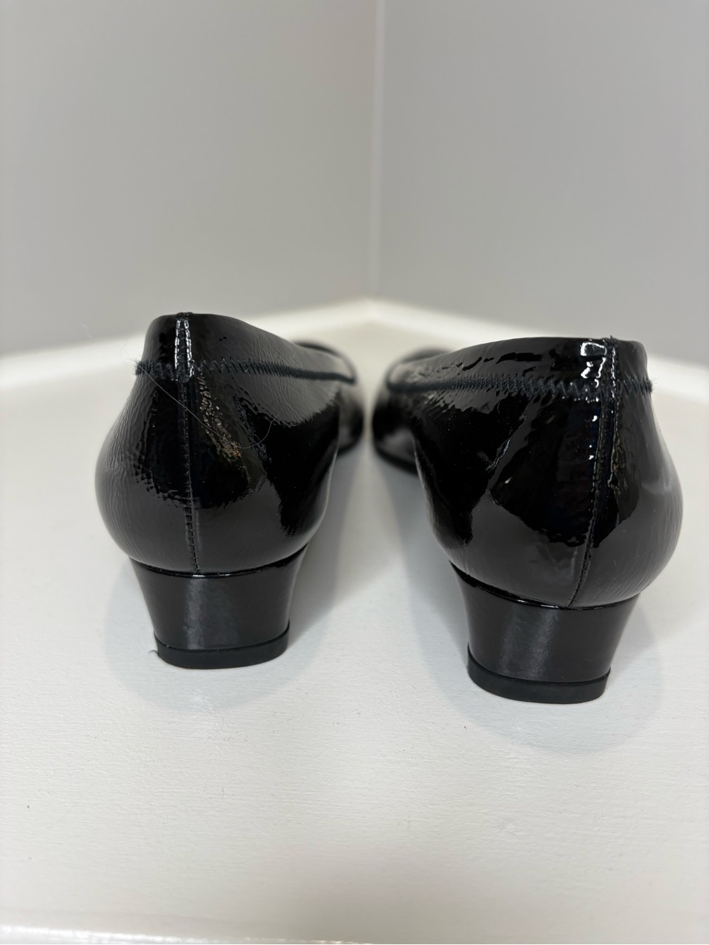 Stuart Weitzman Patent Leather Kitten Block Heel Pumps KL 93002 - Picture 7 of 11